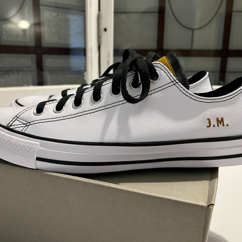 NWOT Converse Men's Leather Chuck Taylor All Star Low Top Shoes - White - Size 9 - Picture 7 of 10